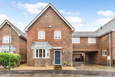 4 bedroom semi-detached house for sale, Mere Close, Bracklesham Bay