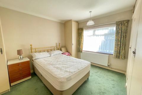 3 Coutts Avenue, Shorne, Gravesend, DA12 3HJ