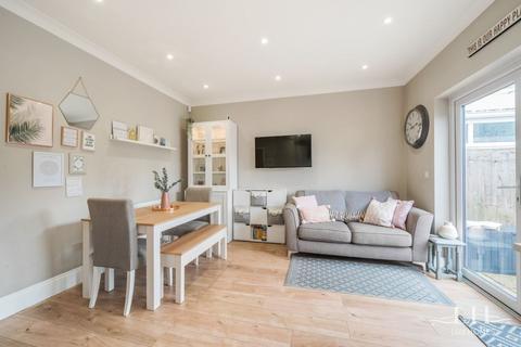 11 Mendip Road, Hornchurch, RM11 1LL