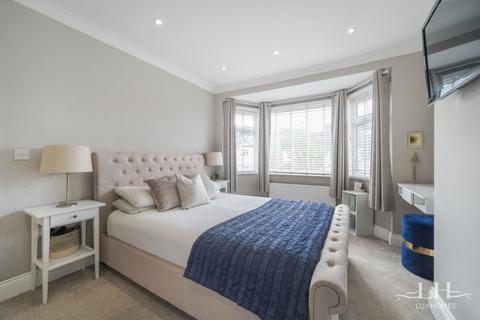 11 Mendip Road, Hornchurch, RM11 1LL