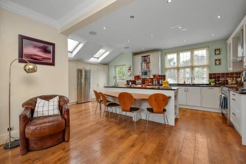 4 bedroom detached house for sale, Sidney Road, Walton-on-Thames, Surrey, KT12