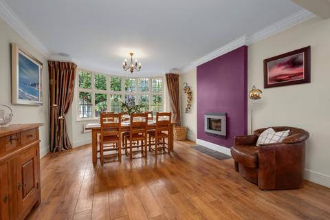 4 bedroom detached house for sale, Sidney Road, Walton-on-Thames, Surrey, KT12