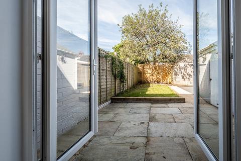 24 Ashford Road, Topsham, Exeter, EX3 0LA