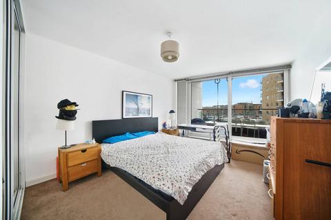 1 bedroom flat to rent, Basin Approach, Canary Wharf, London, E14