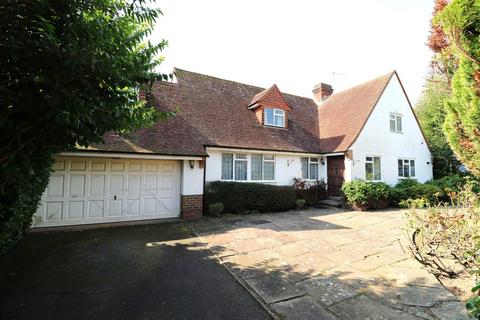 3 bedroom detached house for sale, Cooden Close, Cooden, Bexhill-on-Sea, TN39