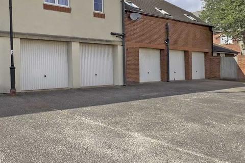 5 Curie Mews, Exeter, EX2 4TB