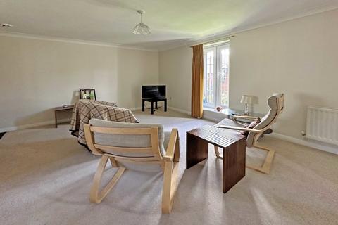 5 Curie Mews, Exeter, EX2 4TB