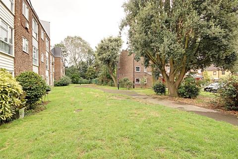 1 bedroom flat for sale, Larksfield Grove, Enfield, Middlesex, EN1