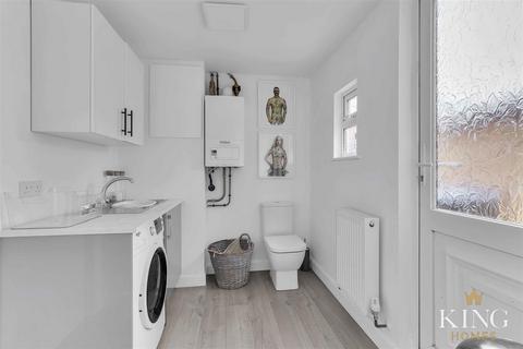 7 Albury Road, Studley, B80 7LW