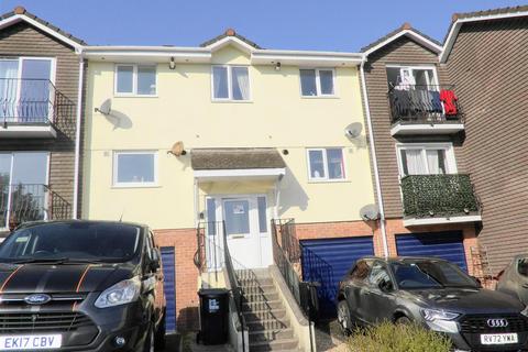 2 bedroom apartment to rent, Biscombe Gardens, Saltash