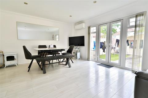 16 Loxley Close, Byfleet, West Byfleet, KT14 7GA