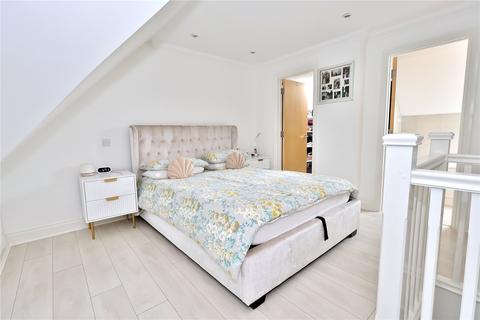 16 Loxley Close, Byfleet, West Byfleet, KT14 7GA