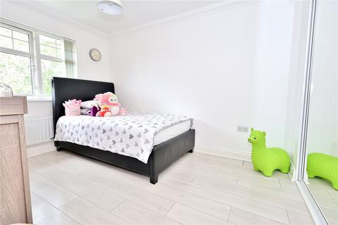16 Loxley Close, Byfleet, West Byfleet, KT14 7GA