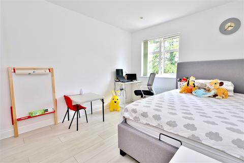 16 Loxley Close, Byfleet, West Byfleet, KT14 7GA