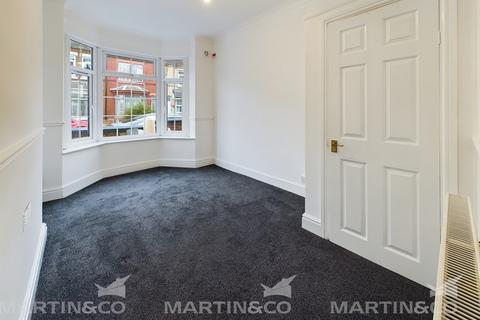 1 bedroom ground floor flat to rent, West End Avenue , Bentley