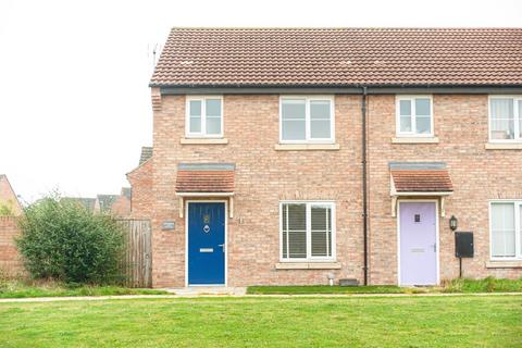 3 bedroom semi-detached house to rent, Acre Way, Malton YO17