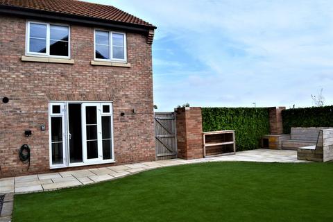 3 bedroom semi-detached house to rent, Acre Way, Malton YO17