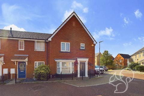 3 bedroom end of terrace house for sale, Valens Close, Colchester