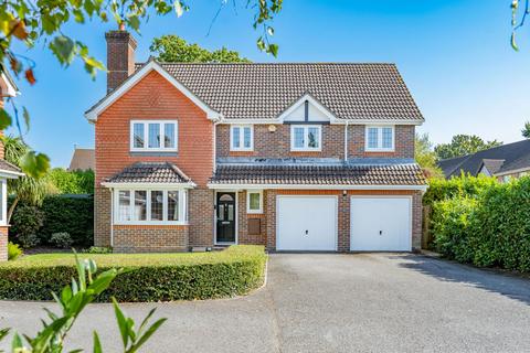 5 bedroom detached house for sale, Courtenay Close, Fareham PO15