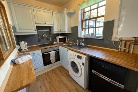 3 bedroom cottage to rent, Church Cottages, Eastbourne BN22