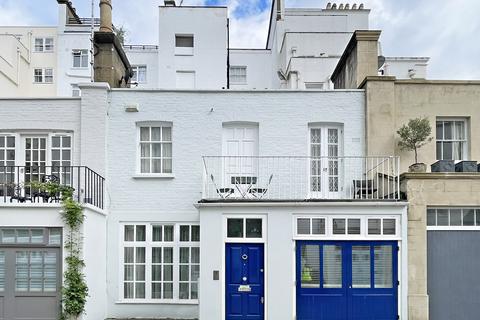 2 bedroom mews to rent, SHORT - MID TERM LET: Queensberry Mews West, Kensington, SW7