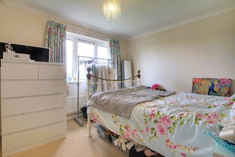 4 High Meadow, Bury, Huntingdon, PE26 2LD