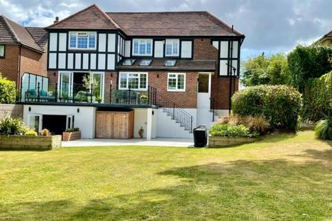 5 bedroom detached house for sale, Upton Way, Broadstone