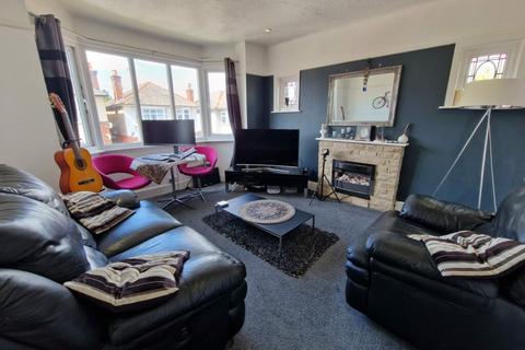 2 bedroom flat to rent, Draycott Road, Ensbury Park, BH10 5AR