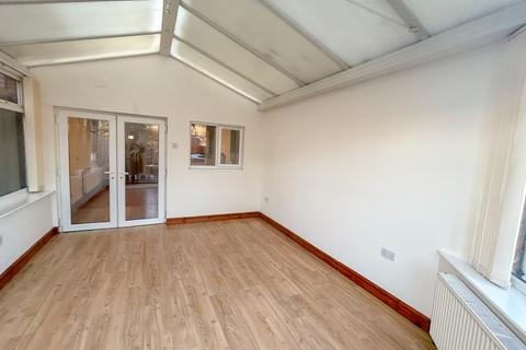 8 Chapel Row, Horton, Telford, TF6 6DP