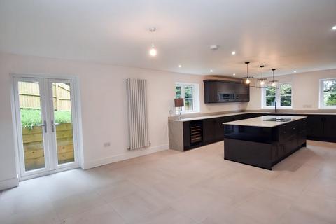 5 bedroom detached house for sale, Newcastle Road, Loggerheads