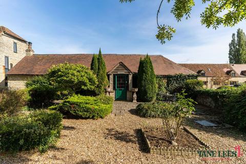 The Stables, Cleeve Prior Manor Bidford Road, Cleeve Prior, Evesham, WR11 8LQ