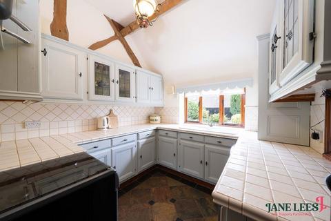 The Stables, Cleeve Prior Manor Bidford Road, Cleeve Prior, Evesham, WR11 8LQ