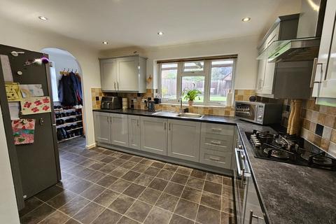 4 bedroom detached house for sale, Longfield Road, Melton Mowbray