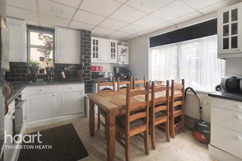 4 bedroom maisonette for sale, Osborne Road, Thornton Heath