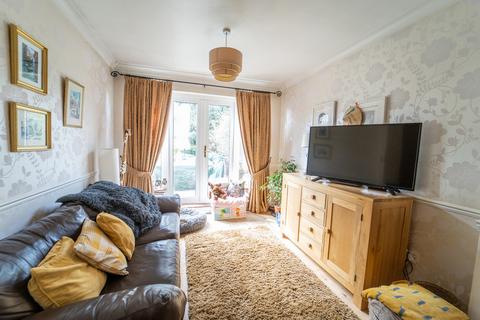 3 bedroom semi-detached house for sale, Wimborne Avenue, Southall