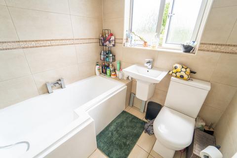 3 bedroom semi-detached house for sale, Wimborne Avenue, Southall