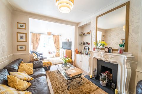 3 bedroom semi-detached house for sale, Wimborne Avenue, Southall