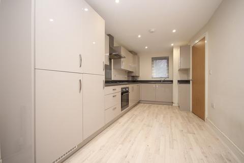 4 bedroom end of terrace house to rent, Granby Way, Plymouth PL1