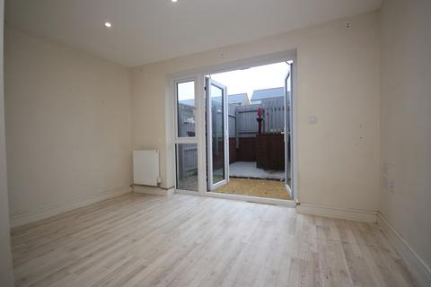 4 bedroom end of terrace house to rent, Granby Way, Plymouth PL1