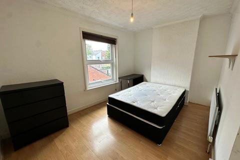 5 bedroom flat to rent, Milton Road