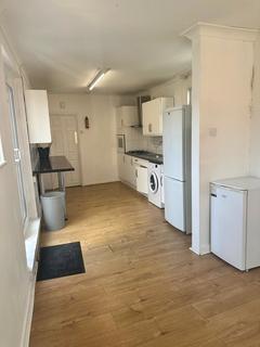 5 bedroom flat to rent, Milton Road