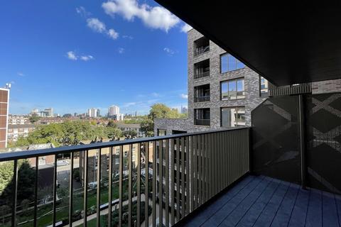 2 bedroom apartment to rent, Gasholder Place, London SE11