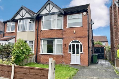 3 bedroom semi-detached house to rent, Denstone Avenue, Urmston, Manchester