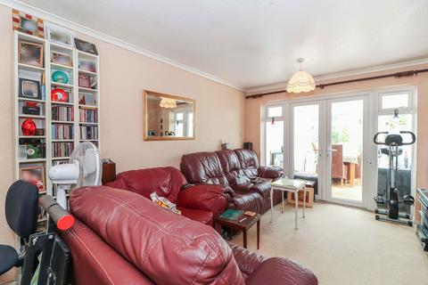 3 bedroom semi-detached bungalow for sale, West View, Chesham HP5