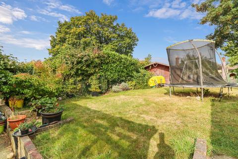 3 bedroom semi-detached bungalow for sale, West View, Chesham HP5