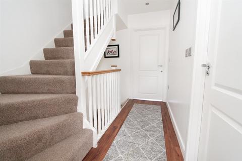 23 Metcalfe Avenue, Carshalton, SM5 4AW