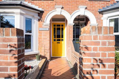 4 bedroom terraced house for sale, St. Andrews Road, Salisbury SP2