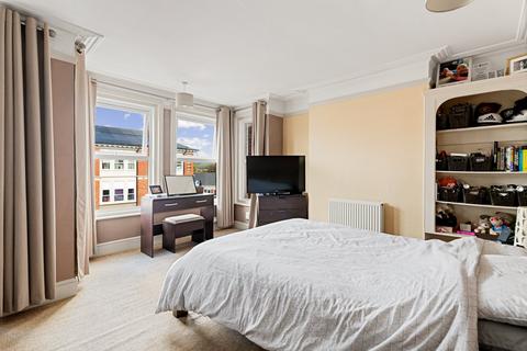 81 Chart Road, Folkestone, CT19 4EP