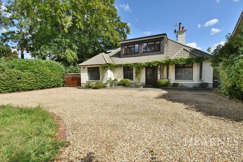 4 bedroom detached house for sale, Highfield Road, West Moors, Ferndown, BH22