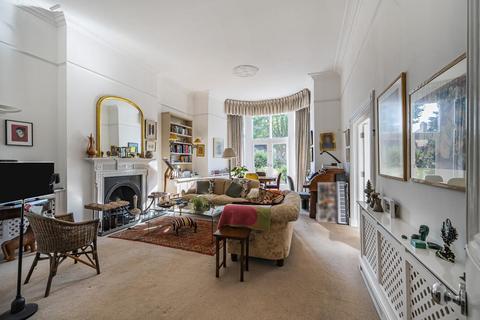 3 bedroom flat for sale, Belsize Park Gardens, Belsize Park